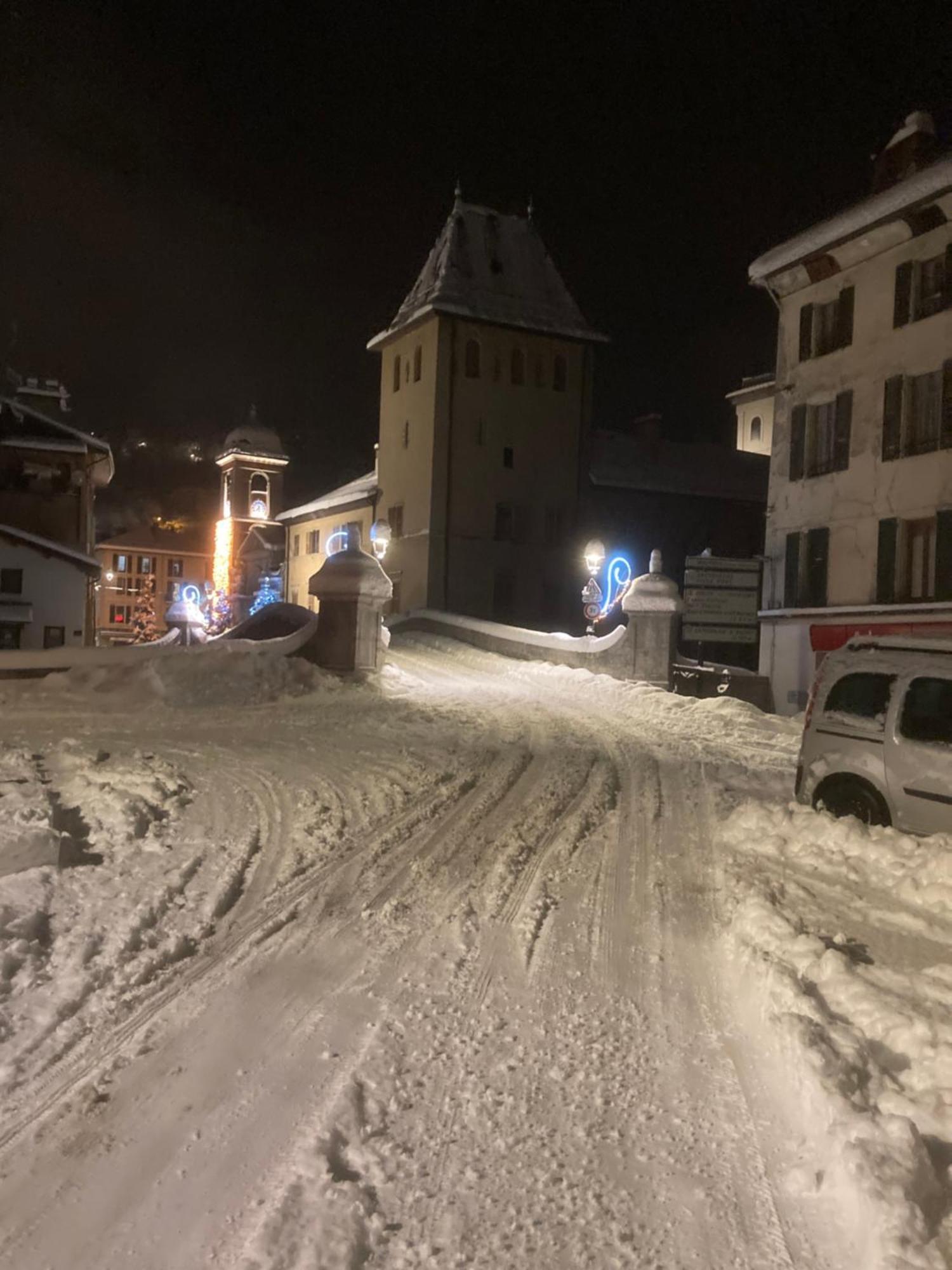 Aristide Briand Appartement Moutiers  Buitenkant foto